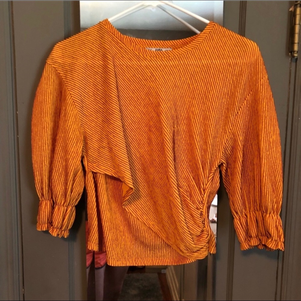 Zara women’s Crop top blouse in gold/orange
